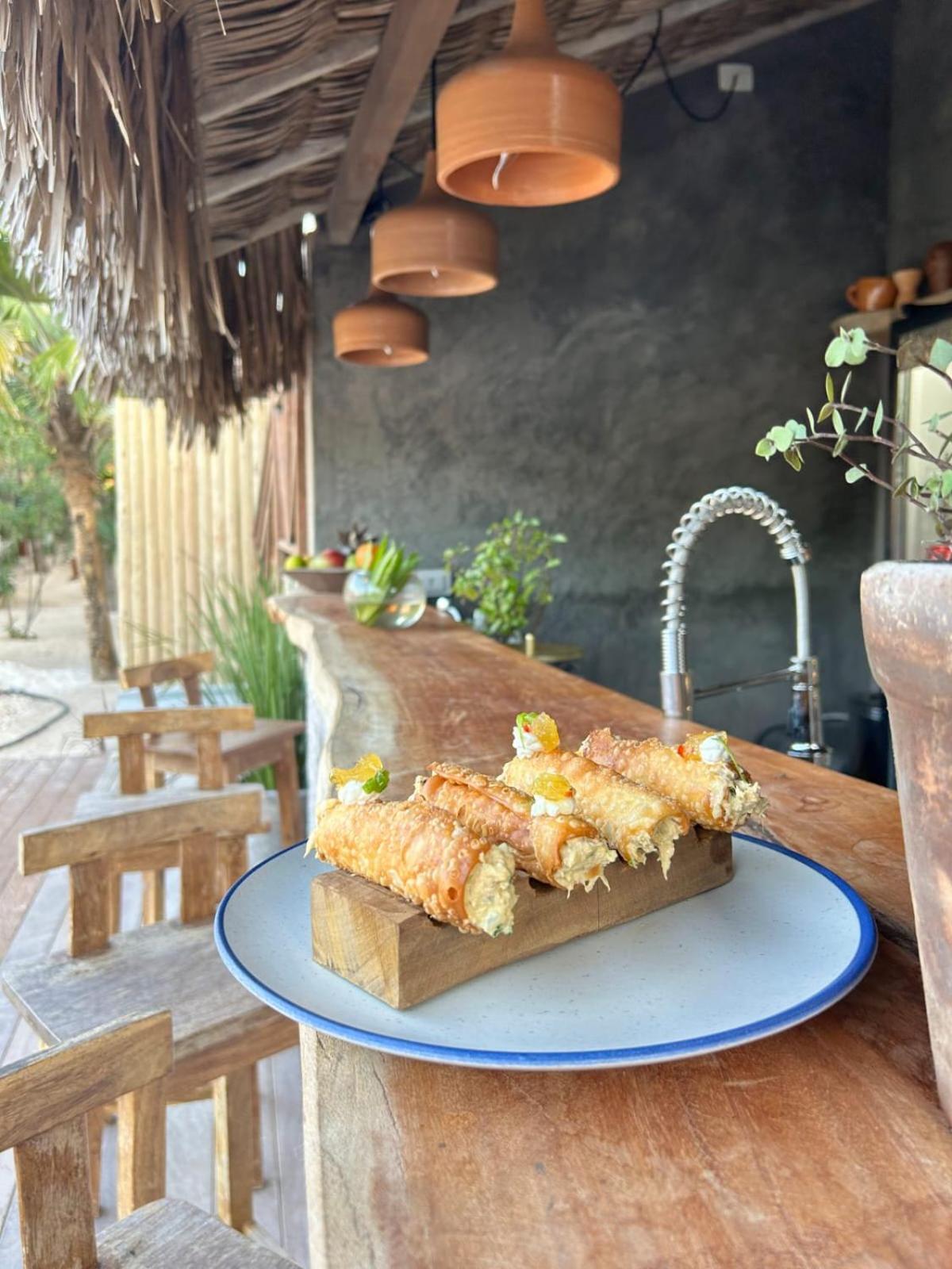 Villa Pantai Boutique Hotel أتينز المظهر الخارجي الصورة