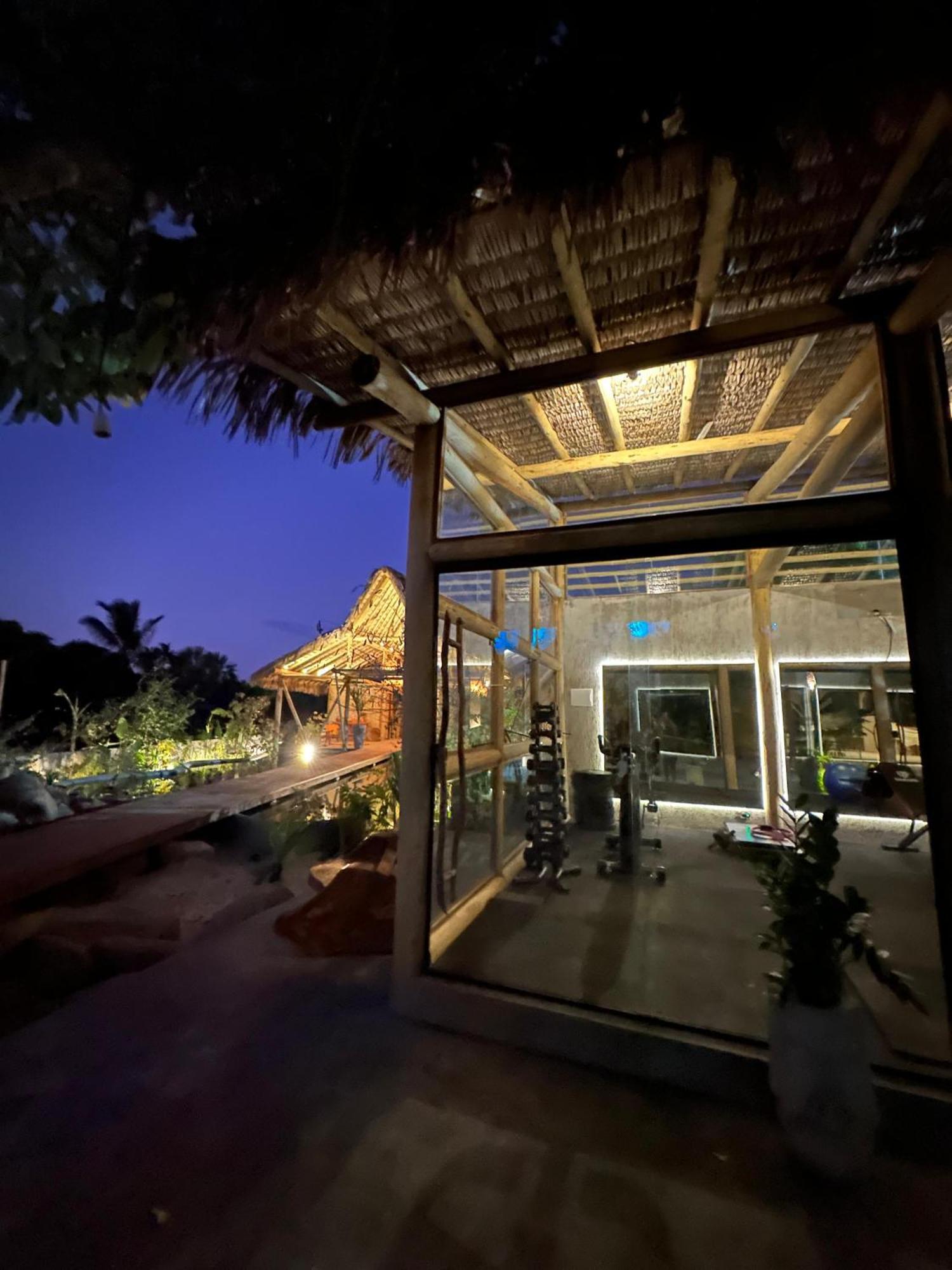 Villa Pantai Boutique Hotel أتينز المظهر الخارجي الصورة